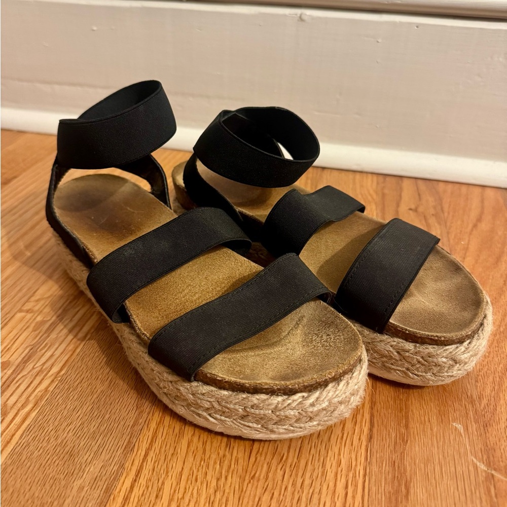 Steve Madden Black and Tan Espadrille Sandals